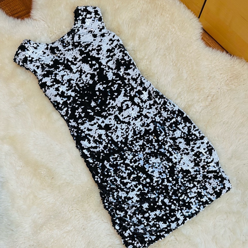 Aidan Mattox Size 4 Cocktail Sequin Dress - Picture 3 of 13